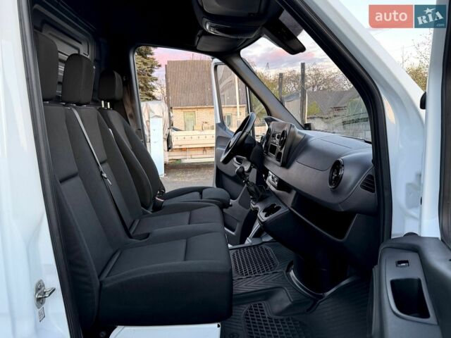 Белый Мерседес Sprinter, объемом двигателя 3 л и пробегом 236 тыс. км за 30000 $, фото 24 на Automoto.ua