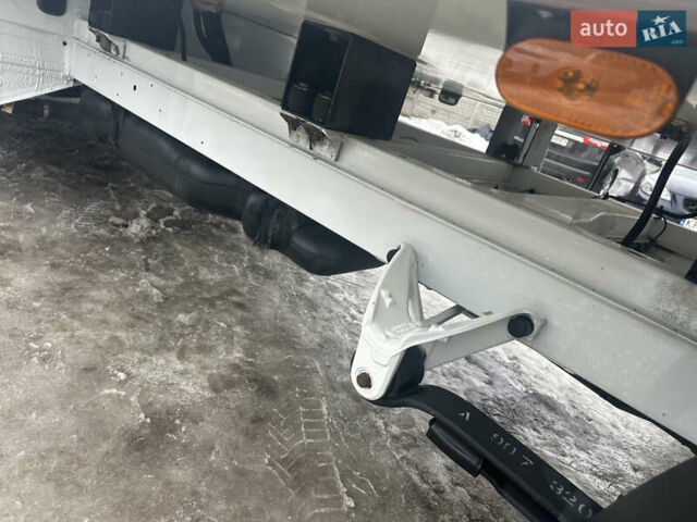 Білий Мерседес Sprinter, об'ємом двигуна 2.2 л та пробігом 256 тис. км за 27700 $, фото 31 на Automoto.ua