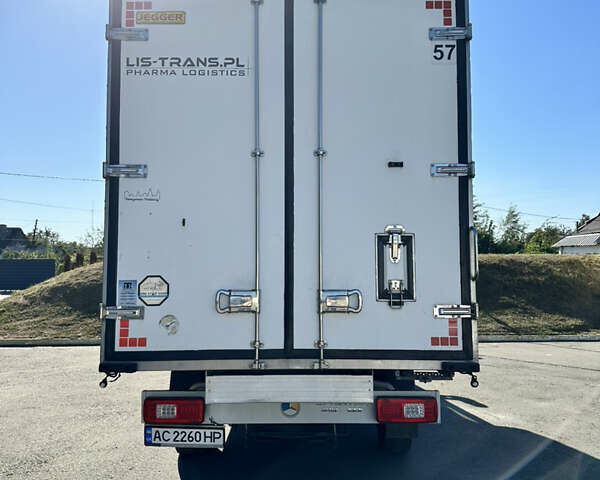 Белый Мерседес Sprinter, объемом двигателя 3 л и пробегом 591 тыс. км за 29000 $, фото 4 на Automoto.ua