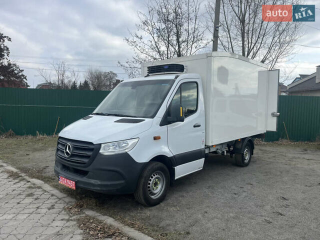 Белый Мерседес Sprinter, объемом двигателя 2.2 л и пробегом 239 тыс. км за 22500 $, фото 1 на Automoto.ua