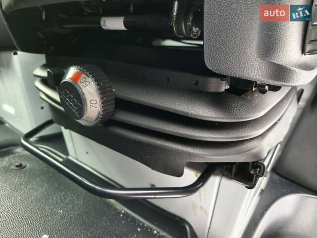 Білий Мерседес Sprinter, об'ємом двигуна 2.2 л та пробігом 242 тис. км за 32500 $, фото 23 на Automoto.ua