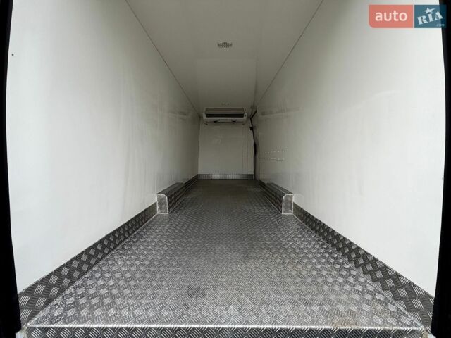 Белый Мерседес Sprinter, объемом двигателя 3 л и пробегом 236 тыс. км за 30000 $, фото 14 на Automoto.ua