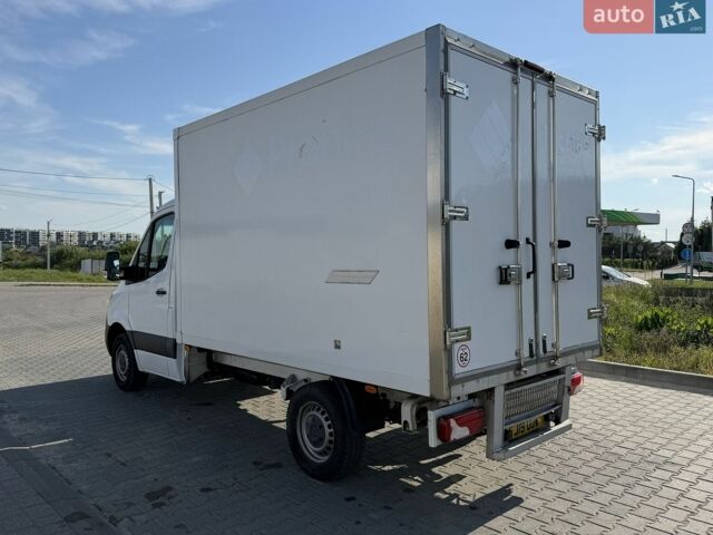 Белый Мерседес Sprinter, объемом двигателя 2.2 л и пробегом 243 тыс. км за 24400 $, фото 1 на Automoto.ua