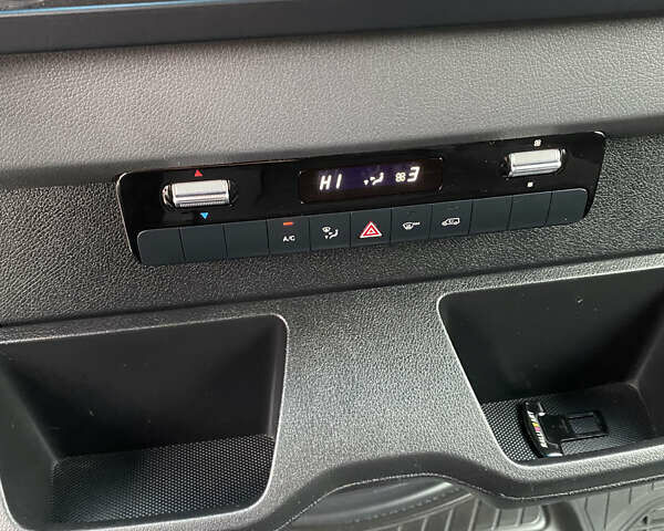 Білий Мерседес Sprinter, об'ємом двигуна 2.14 л та пробігом 280 тис. км за 28500 $, фото 23 на Automoto.ua