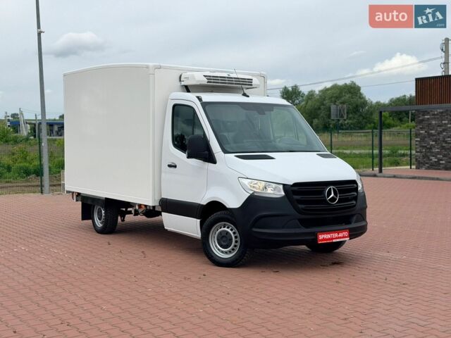 Белый Мерседес Sprinter, объемом двигателя 2.1 л и пробегом 278 тыс. км за 26500 $, фото 2 на Automoto.ua