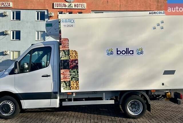 Белый Мерседес Sprinter, объемом двигателя 2.2 л и пробегом 218 тыс. км за 34550 $, фото 14 на Automoto.ua