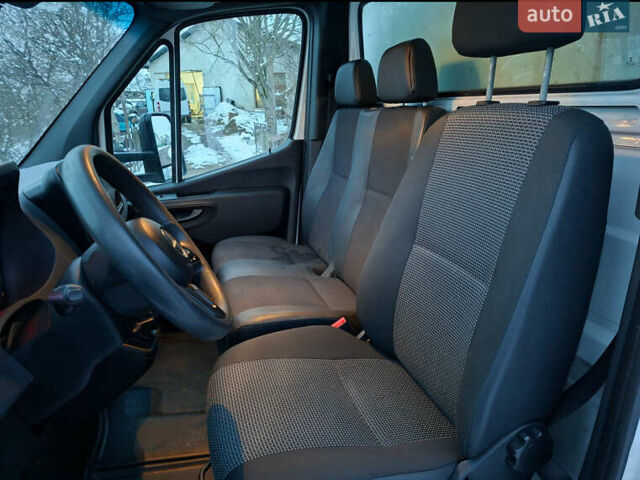 Білий Мерседес Sprinter, об'ємом двигуна 0 л та пробігом 200 тис. км за 22200 $, фото 8 на Automoto.ua