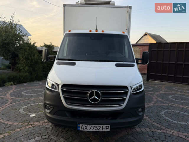 Белый Мерседес Sprinter, объемом двигателя 2.99 л и пробегом 20 тыс. км за 70000 $, фото 11 на Automoto.ua