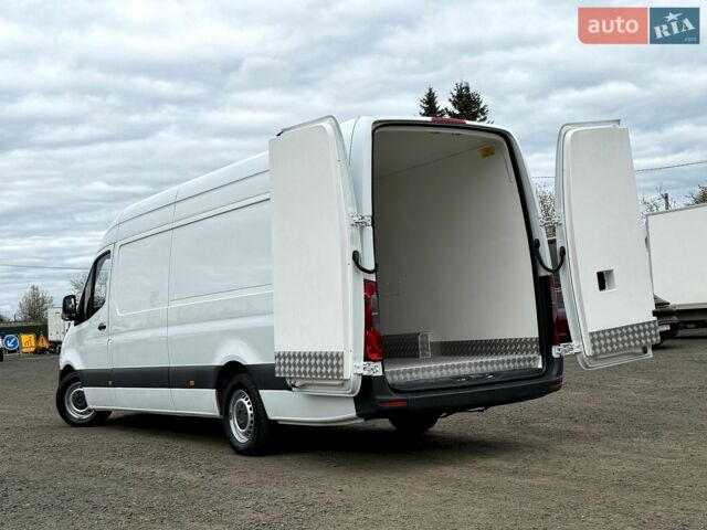 Белый Мерседес Sprinter, объемом двигателя 3 л и пробегом 236 тыс. км за 30000 $, фото 12 на Automoto.ua