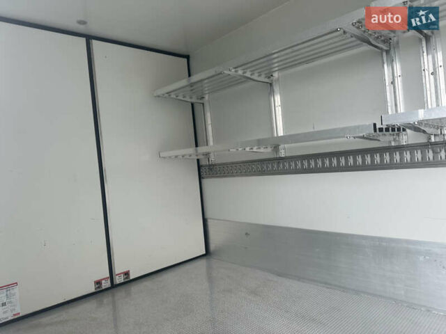 Білий Мерседес Sprinter, об'ємом двигуна 2.2 л та пробігом 256 тис. км за 27700 $, фото 27 на Automoto.ua