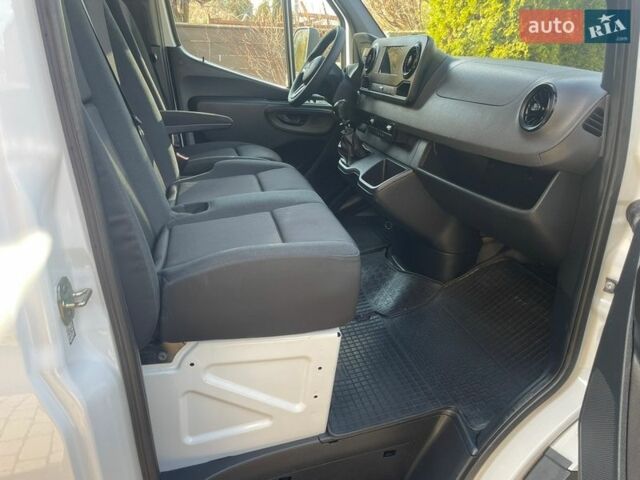 Белый Мерседес Sprinter, объемом двигателя 2.2 л и пробегом 360 тыс. км за 30800 $, фото 10 на Automoto.ua