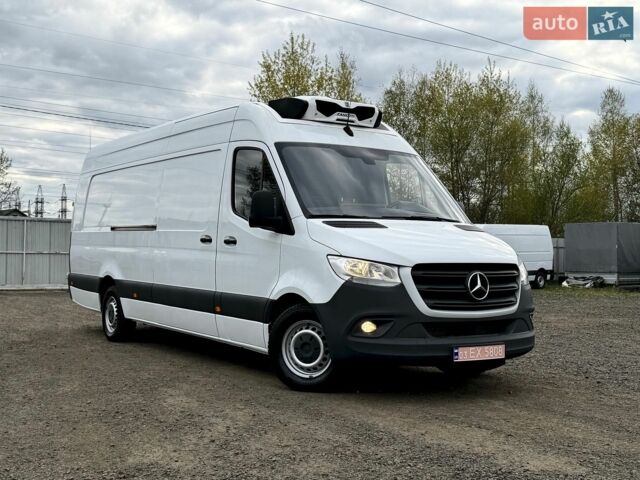 Белый Мерседес Sprinter, объемом двигателя 3 л и пробегом 236 тыс. км за 30000 $, фото 3 на Automoto.ua