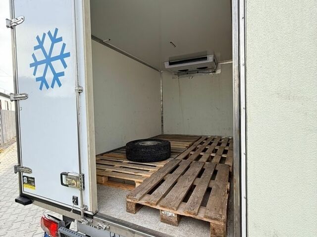 Білий Мерседес Sprinter, об'ємом двигуна 2.1 л та пробігом 256 тис. км за 26000 $, фото 13 на Automoto.ua