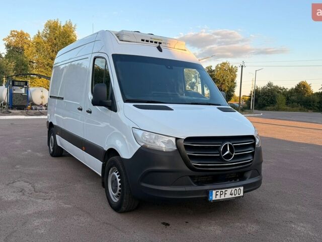 Белый Мерседес Sprinter, объемом двигателя 2.2 л и пробегом 263 тыс. км за 25000 $, фото 8 на Automoto.ua