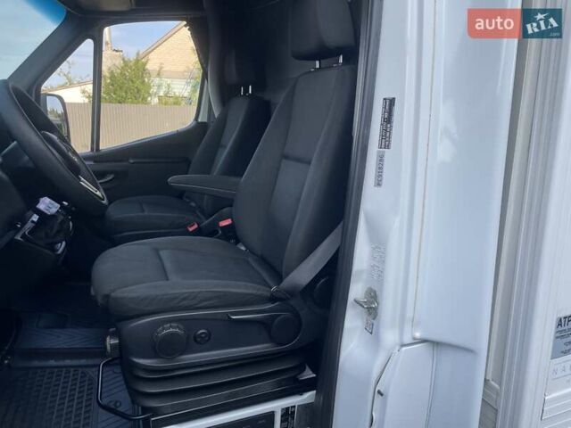 Белый Мерседес Sprinter, объемом двигателя 3 л и пробегом 254 тыс. км за 28500 $, фото 34 на Automoto.ua