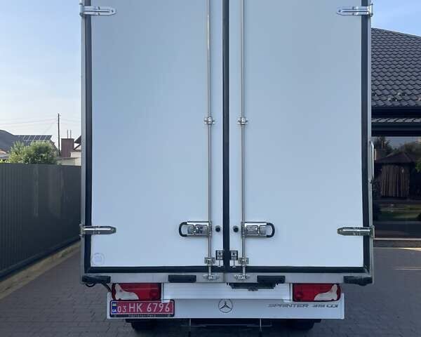 Белый Мерседес Sprinter, объемом двигателя 3 л и пробегом 254 тыс. км за 28500 $, фото 8 на Automoto.ua