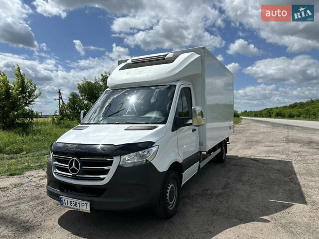 Белый Мерседес Sprinter, объемом двигателя 2.2 л и пробегом 400 тыс. км за 28999 $, фото 3 на Automoto.ua