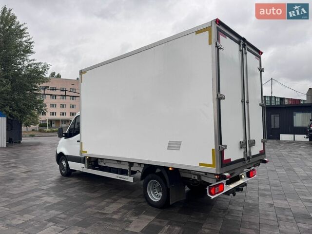 Білий Мерседес Sprinter, об'ємом двигуна 2.99 л та пробігом 481 тис. км за 34000 $, фото 4 на Automoto.ua