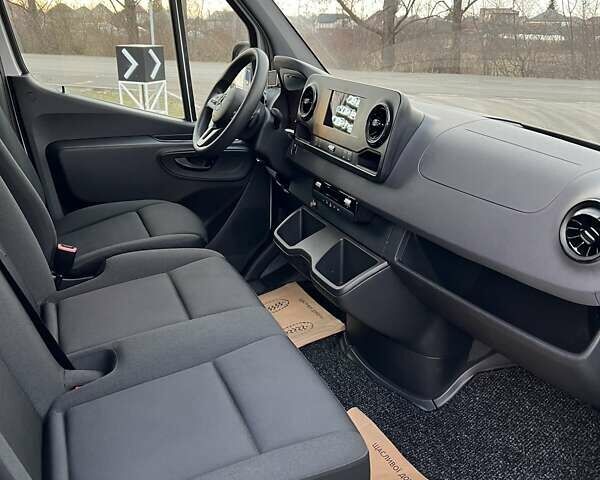 Белый Мерседес Sprinter, объемом двигателя 2.2 л и пробегом 235 тыс. км за 31000 $, фото 18 на Automoto.ua