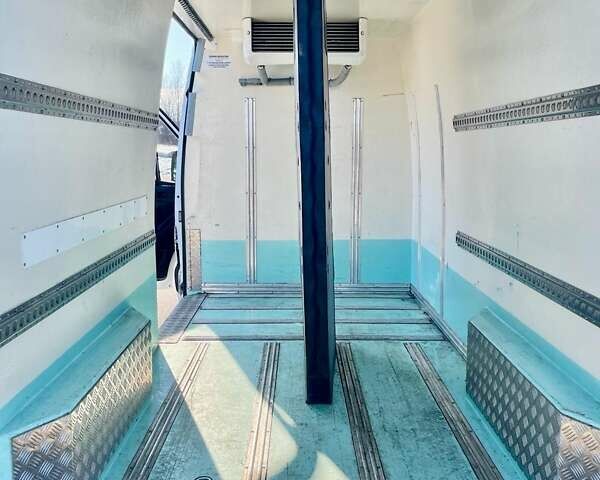 Білий Мерседес Sprinter, об'ємом двигуна 2.15 л та пробігом 277 тис. км за 25000 $, фото 7 на Automoto.ua