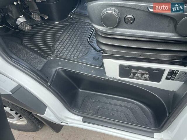 Белый Мерседес Sprinter, объемом двигателя 3 л и пробегом 254 тыс. км за 28500 $, фото 33 на Automoto.ua