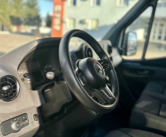 Белый Мерседес Sprinter, объемом двигателя 2.2 л и пробегом 218 тыс. км за 34550 $, фото 48 на Automoto.ua