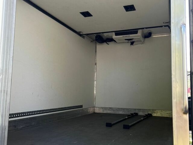 Білий Мерседес Sprinter, об'ємом двигуна 3 л та пробігом 870 тис. км за 29999 $, фото 5 на Automoto.ua