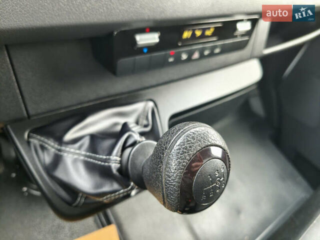Білий Мерседес Sprinter, об'ємом двигуна 2.2 л та пробігом 242 тис. км за 32500 $, фото 25 на Automoto.ua