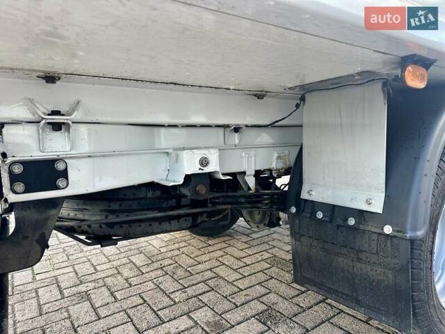 Белый Мерседес Sprinter, объемом двигателя 2.2 л и пробегом 218 тыс. км за 34550 $, фото 19 на Automoto.ua