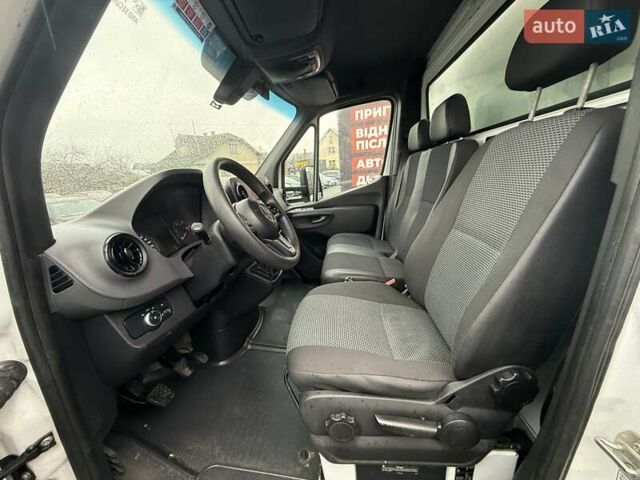 Белый Мерседес Sprinter, объемом двигателя 0 л и пробегом 330 тыс. км за 22000 $, фото 13 на Automoto.ua