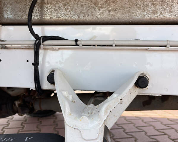 Белый Мерседес Sprinter, объемом двигателя 2.1 л и пробегом 244 тыс. км за 23750 $, фото 12 на Automoto.ua