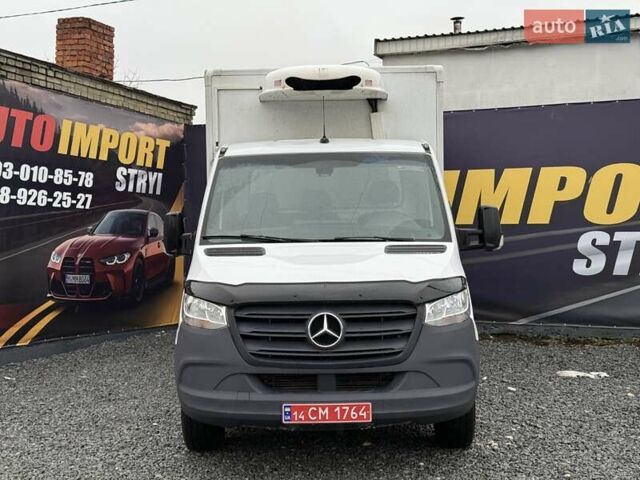 Белый Мерседес Sprinter, объемом двигателя 0 л и пробегом 330 тыс. км за 22000 $, фото 1 на Automoto.ua
