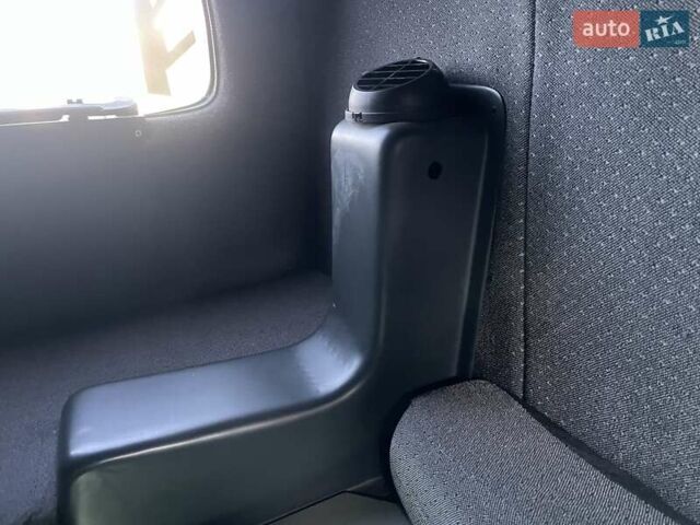 Белый Мерседес Sprinter, объемом двигателя 3 л и пробегом 254 тыс. км за 28500 $, фото 52 на Automoto.ua