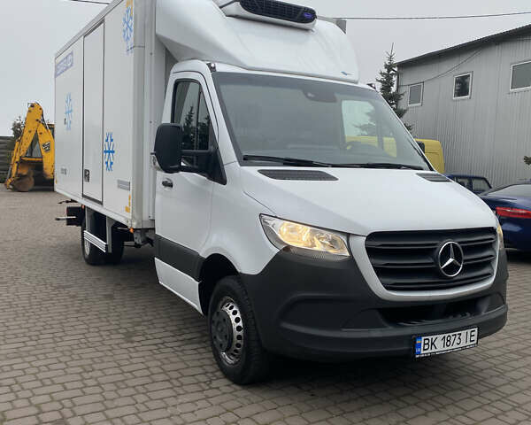 Білий Мерседес Sprinter, об'ємом двигуна 2.14 л та пробігом 280 тис. км за 29300 $, фото 1 на Automoto.ua