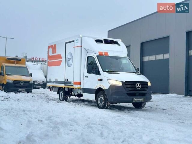 Белый Мерседес Sprinter, объемом двигателя 2.2 л и пробегом 166 тыс. км за 26800 $, фото 4 на Automoto.ua