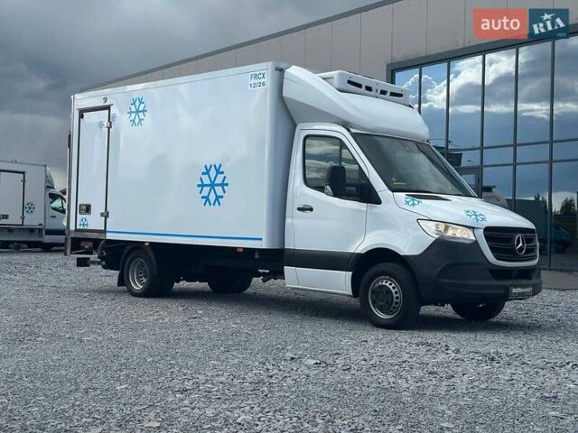 Белый Мерседес Sprinter, объемом двигателя 2.2 л и пробегом 190 тыс. км за 35900 $, фото 4 на Automoto.ua