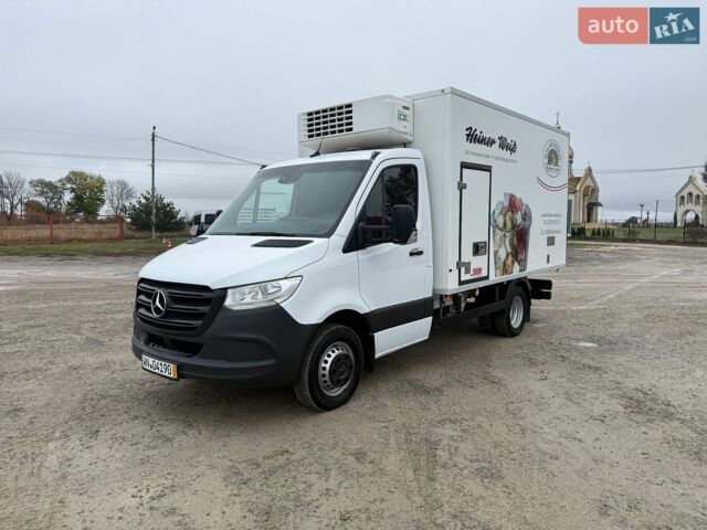 Белый Мерседес Sprinter, объемом двигателя 2.2 л и пробегом 242 тыс. км за 35800 $, фото 2 на Automoto.ua
