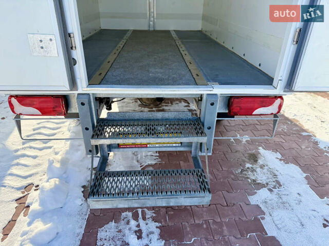 Белый Мерседес Sprinter, объемом двигателя 2 л и пробегом 242 тыс. км за 24900 $, фото 13 на Automoto.ua