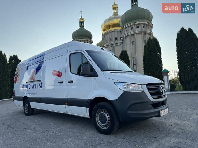 Белый Мерседес Sprinter, объемом двигателя 2.2 л и пробегом 300 тыс. км за 32500 $, фото 6 на Automoto.ua