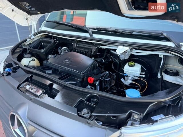 Белый Мерседес Sprinter, объемом двигателя 2.1 л и пробегом 399 тыс. км за 25500 $, фото 35 на Automoto.ua