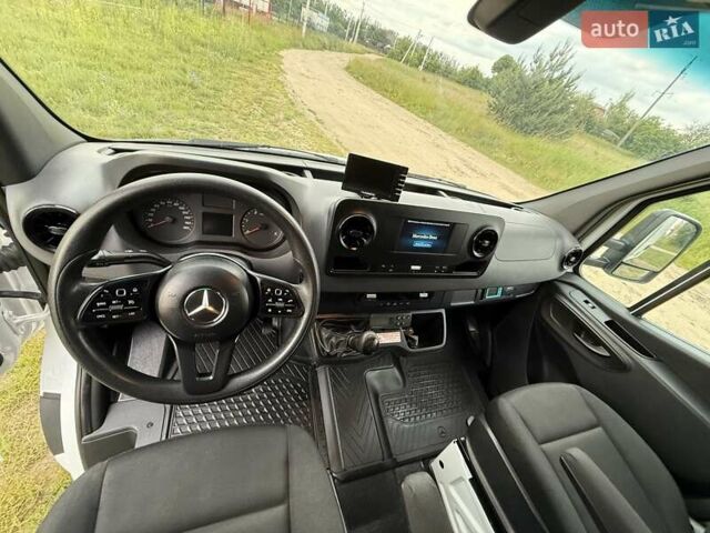 Белый Мерседес Sprinter, объемом двигателя 2.2 л и пробегом 229 тыс. км за 30650 $, фото 25 на Automoto.ua
