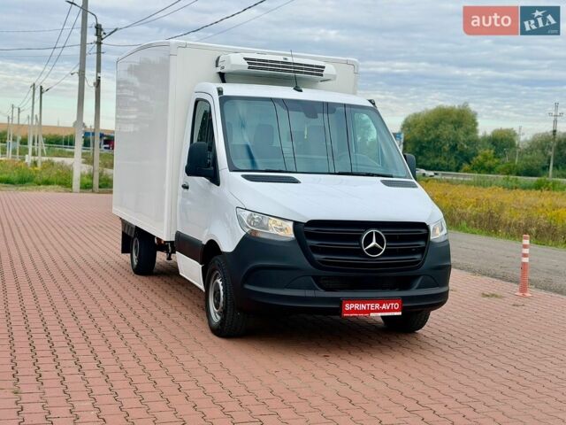 Белый Мерседес Sprinter, объемом двигателя 2.1 л и пробегом 356 тыс. км за 26500 $, фото 2 на Automoto.ua
