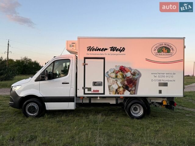 Белый Мерседес Sprinter, объемом двигателя 2.2 л и пробегом 242 тыс. км за 35900 $, фото 7 на Automoto.ua