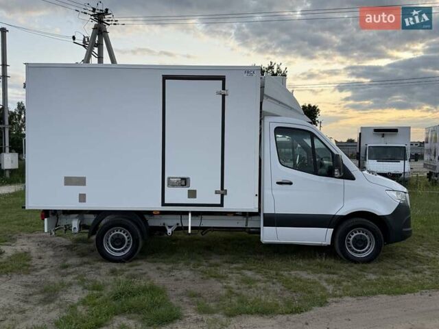 Белый Мерседес Sprinter, объемом двигателя 2.2 л и пробегом 229 тыс. км за 30650 $, фото 5 на Automoto.ua