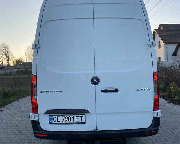 Белый Мерседес Sprinter, объемом двигателя 3 л и пробегом 316 тыс. км за 37500 $, фото 4 на Automoto.ua