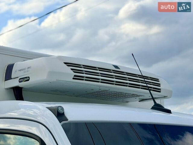 Белый Мерседес Sprinter, объемом двигателя 2.1 л и пробегом 326 тыс. км за 26900 $, фото 12 на Automoto.ua