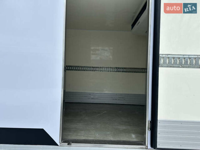 Белый Мерседес Sprinter, объемом двигателя 3 л и пробегом 222 тыс. км за 44499 $, фото 18 на Automoto.ua