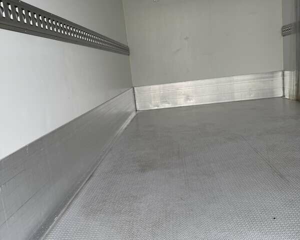 Белый Мерседес Sprinter, объемом двигателя 2.2 л и пробегом 229 тыс. км за 30650 $, фото 15 на Automoto.ua
