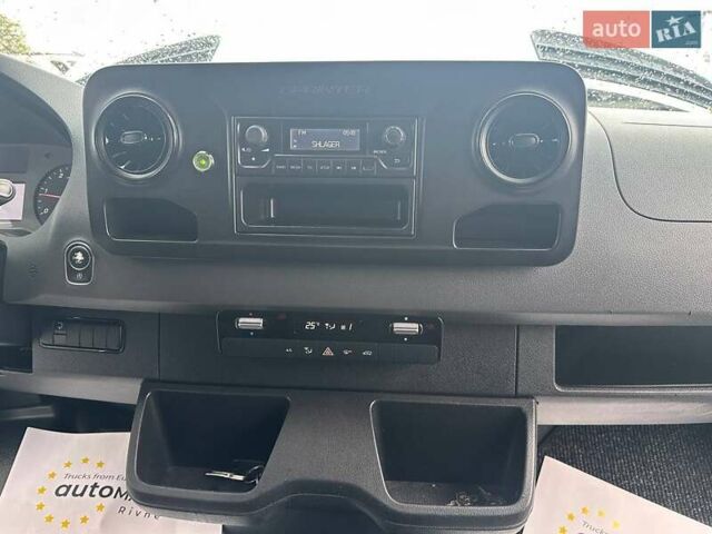 Белый Мерседес Sprinter, объемом двигателя 2.2 л и пробегом 190 тыс. км за 35900 $, фото 37 на Automoto.ua