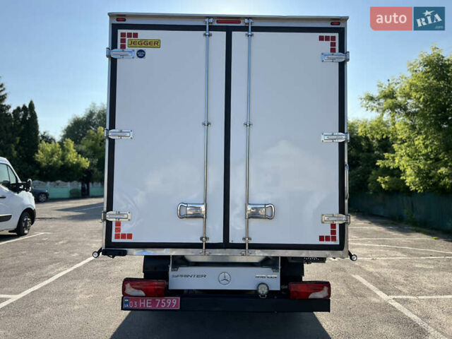 Белый Мерседес Sprinter, объемом двигателя 2.2 л и пробегом 273 тыс. км за 33500 $, фото 8 на Automoto.ua